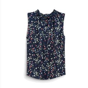 Stitch Fix. 41 Hawthorn. Orlee mixed material sleeveless top. Size L